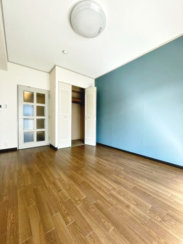 宝塚市小林２丁目の賃貸マンションの居間・リビング|ゆったり過ごせる居間です