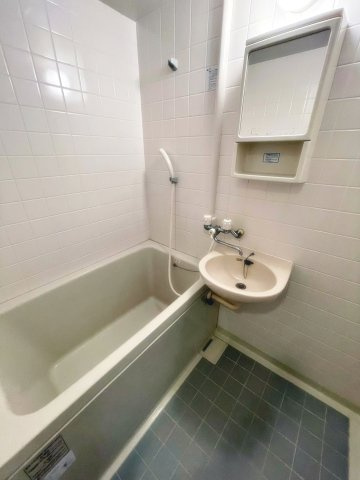 宝塚市小林２丁目の賃貸マンションの浴室|日々の暮らしに欠かせないお風呂です