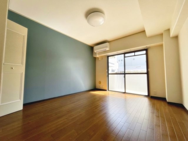 宝塚市小林２丁目の賃貸マンションの居間・リビング|使いやすい居間です