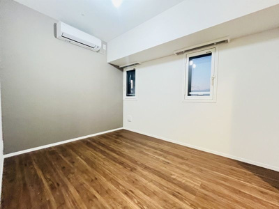 【洋室】 | THE MAYFAIR | 明るい洋室です