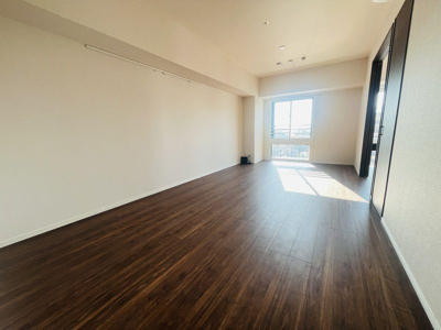 【洋室】 | THE MAYFAIR | 個人の部屋や寝室として使える洋室です