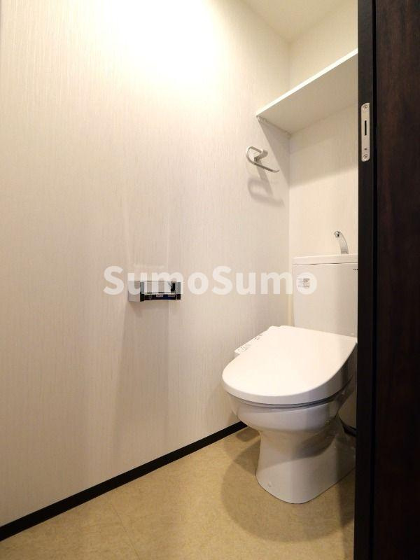 プレジオ御幣島ASIANのトイレ|落ち着いた色調のトイレです