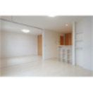 【居間・リビング】 | カーサ トラディシオン　Ｂ | 現況優先。反転タイプあり。