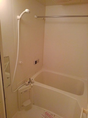 【浴室】 | エヴァーグリーンＢ棟 | コンパクトで使いやすいお風呂です