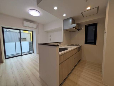 【居間・リビング】 | ＭＦＰＲコート日本橋馬喰町 | こちらの居間で趣味の時間をお楽しみください