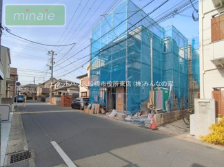 【前面道路含む現地写真】 | 保育園8分　小学校６分　床暖房　食洗機付　海神　2号棟 | 前面道路が広く駐車ラクラクです