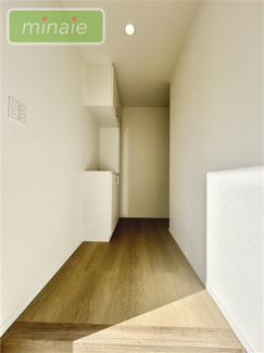 【玄関】 | 保育園8分　小学校６分　床暖房　食洗機付　海神　2号棟 | 同タイプ