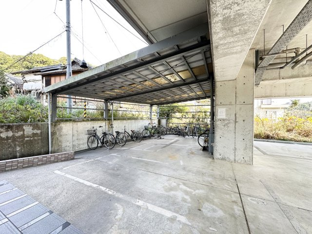 DRハウスⅢの駐車場