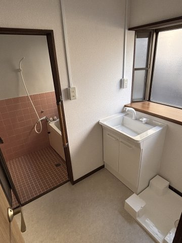 箕輪テラスＣ棟の独立洗面台