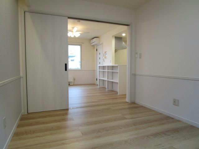 アベリアの洋室