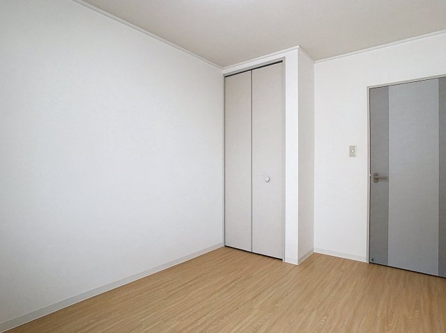 ディアスフロールの洋室