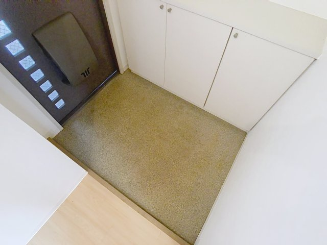 ディアスフロールの玄関