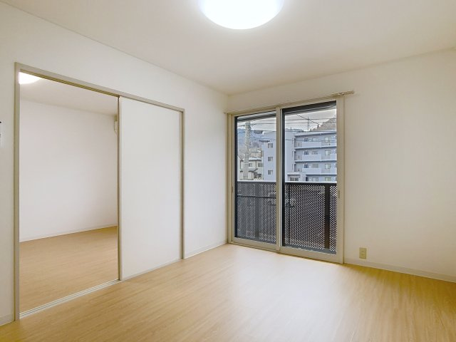 ディアスフロールの洋室