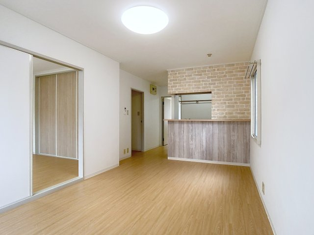 ディアスフロールの居間・リビング