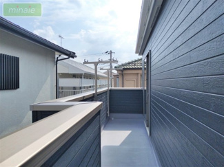 【バルコニー】 | 当社で現地販売会開催中　長期優良住宅　主寝室9.2帖　上志津　限定1区画 | 施工例