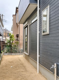 【庭】 | 当社で現地販売会開催中　長期優良住宅　主寝室9.2帖　上志津　限定1区画 | 施工例