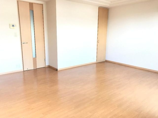 グローリー　パレスの居間・リビング