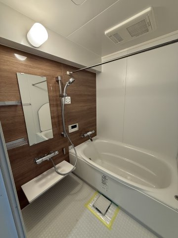 いづみハイツ芦花公園 804号室の浴室