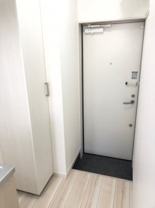 プラウドシャトー若葉の玄関