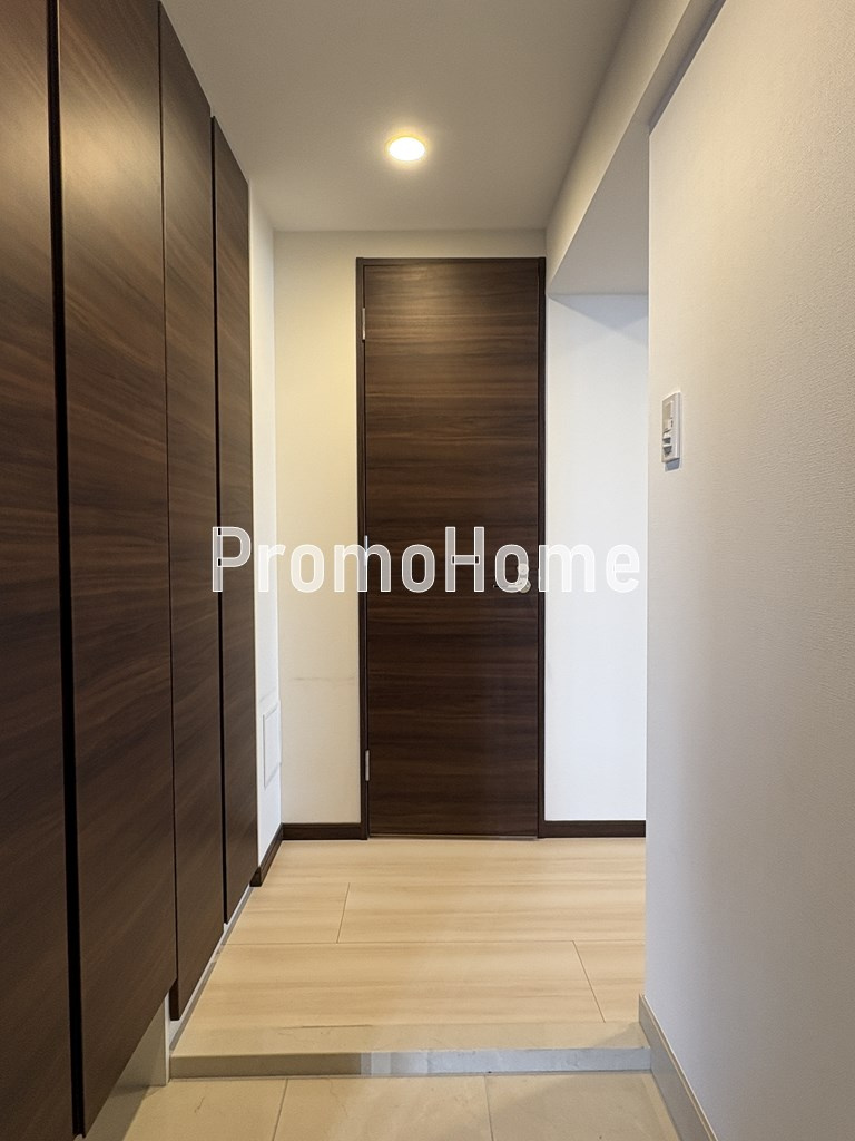 ジェノヴィア東神田グリーンヴェールの玄関