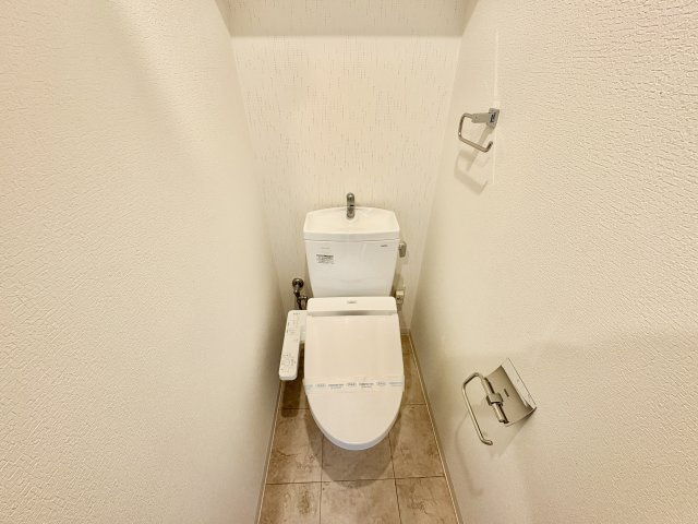 CEREZO奥田西町のトイレ
