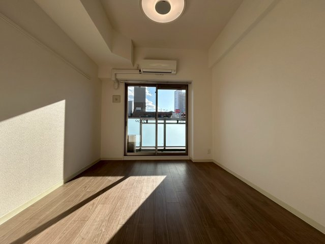 プレサンス難波インフィニティの洋室