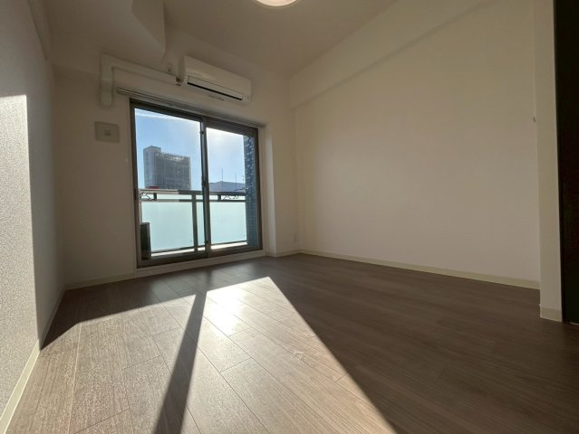 プレサンス難波インフィニティの洋室