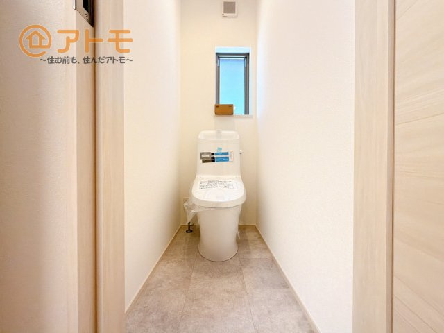 【トイレ】 | 沼津市本郷町1期　新築一戸建て　全1棟 | ２つトイレがあるので朝も混みあわずに使うことができます！