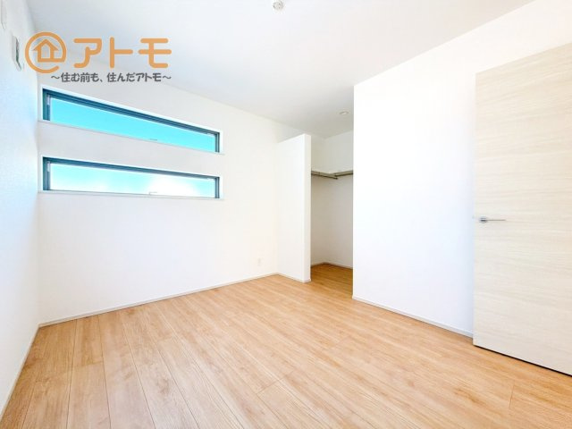 【寝室】 | 沼津市本郷町1期　新築一戸建て　全1棟 | 毎日すごす部屋の広さや陽当りも気になるポイントですね！現地で体感してみてください♪