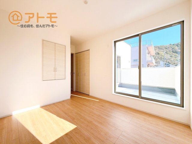 【子供部屋】 | 沼津市本郷町1期　新築一戸建て　全1棟 | 収納豊富な洋室は使い勝手良好です！