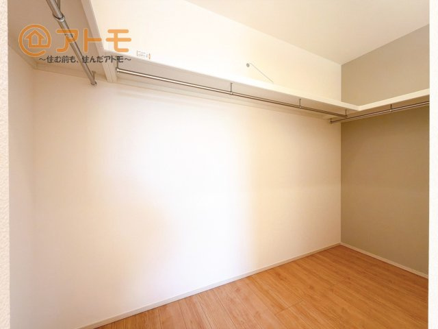 【収納】 | 沼津市本郷町1期　新築一戸建て　全1棟 | ウォークインクローゼットは季節ものなどを収納することができて便利です♪