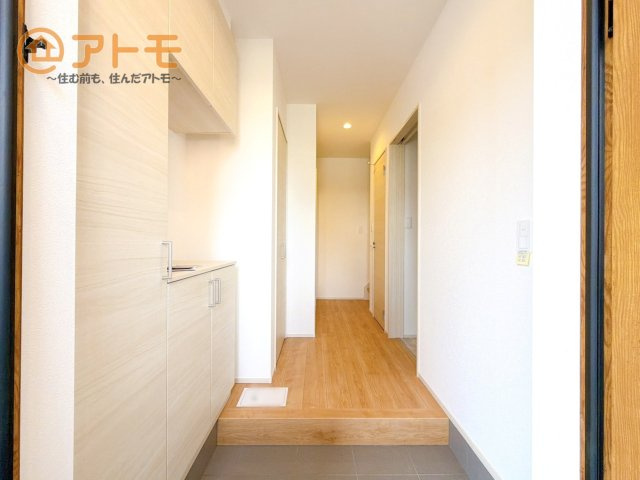 【玄関】 | 沼津市本郷町1期　新築一戸建て　全1棟 | 玄関は収納付きで使い勝手良好♪見た目もすっきり♪