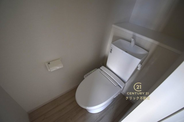 GRACE　水戸市元吉田町　5期 　1のトイレ|毎日使う空間と機能だから、いつまでも清潔なスペースであってほしいのがトイレです。お掃除しやすいシンプルなデザインです。