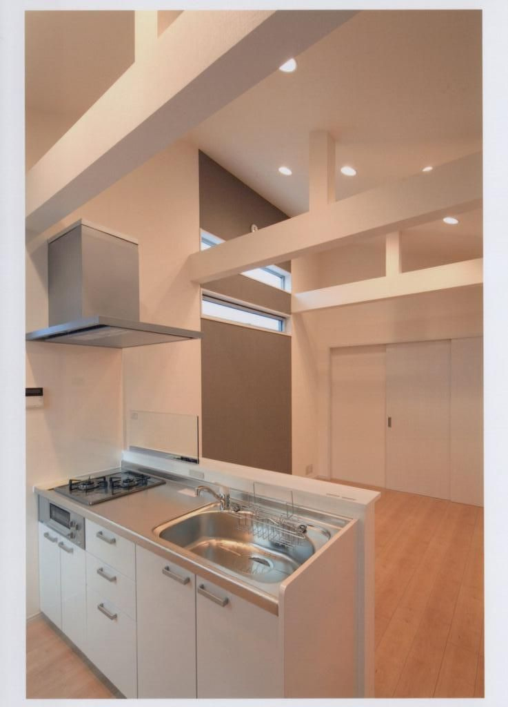 荒川区南千住6丁目　中古戸建のキッチン|現地ご見学希望・資料請求などお気軽にお問い合わせ下さい！
03-5990-5201