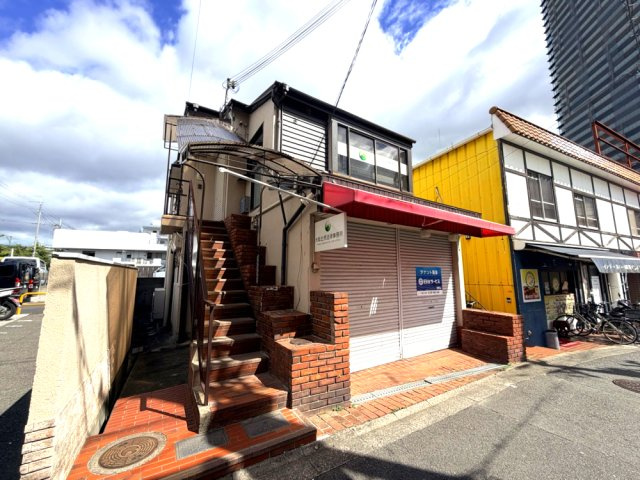 千里丘１丁目店舗の外観