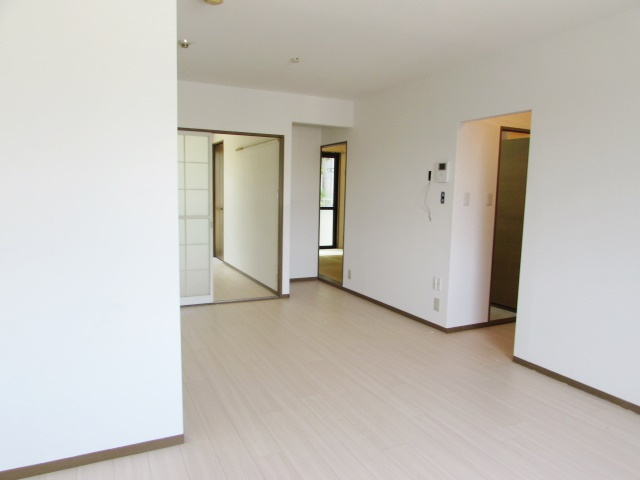 ラフォーレ安倉の居間・リビング