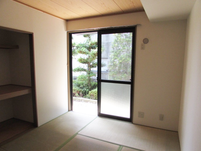 ラフォーレ安倉の和室