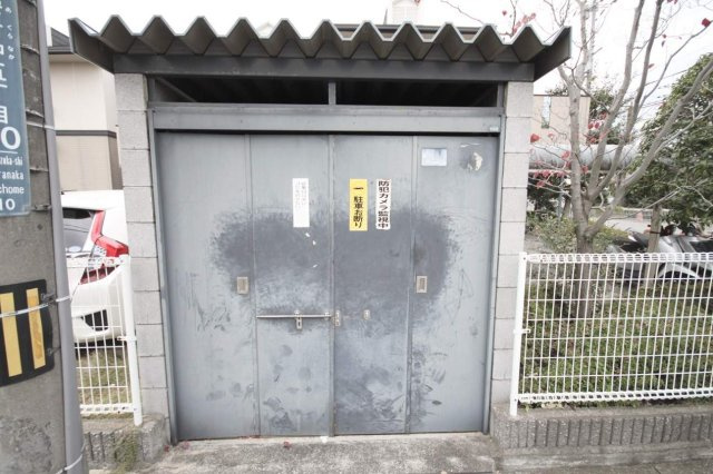 ラフォーレ安倉のエントランス