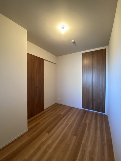 ザ・パークハウス大宮吉敷町翠邸の洋室|きれいなフローリングです！