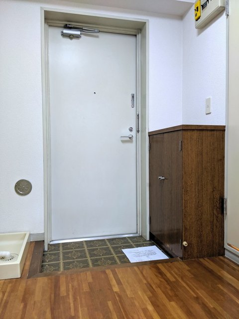 エスポワール湘南の玄関