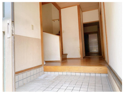 【玄関】 | 大和高田市秋吉【オーナーチェンジ】