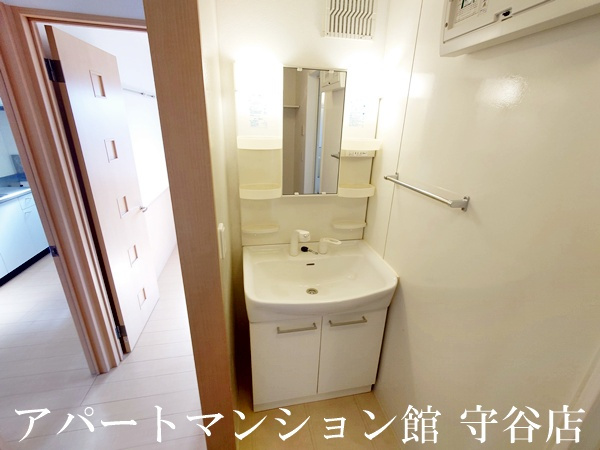 ソラーレつくばBの独立洗面台