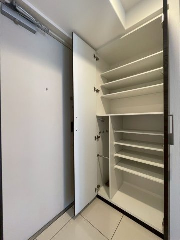 エステムコート難波Ⅴブロードの収納