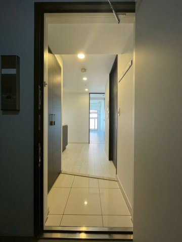 エステムコート難波Ⅴブロードの玄関