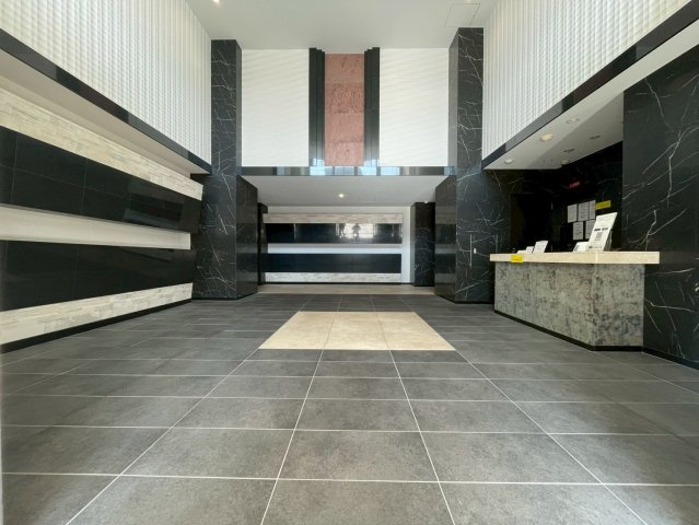 エステムコート難波Ⅴブロードのエントランス