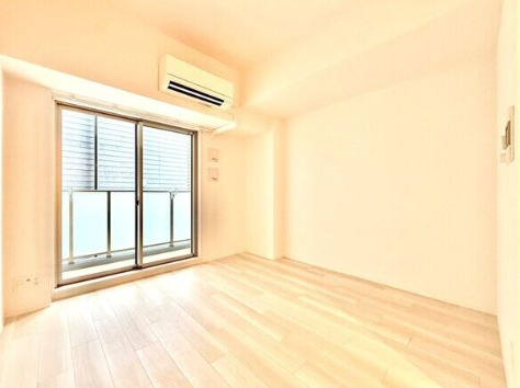 エスリード栄クロスシティの居間・リビング