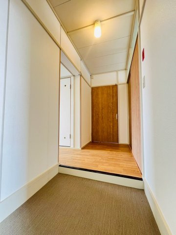 神陵台団地の玄関