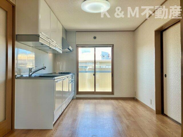 柏グリーンハイツＧ棟の居間・リビング|居間です