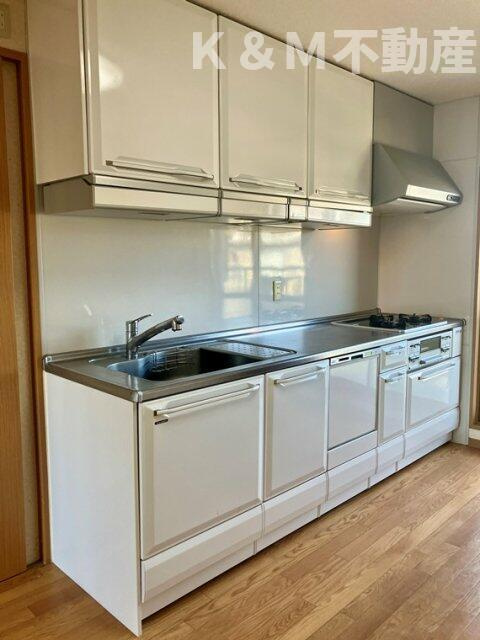 柏グリーンハイツＧ棟のキッチン|コンパクトなキッチンで掃除もラクラク