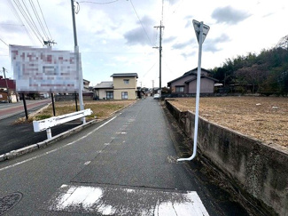 【前面道路含む現地写真】